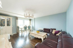 Elegant 4 Bedroom Maisonette near Wardie Bay, Edinburgh